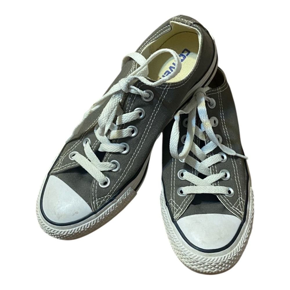 Converse low top grey canvas lace up sneaker. Grey & white. Sz 37